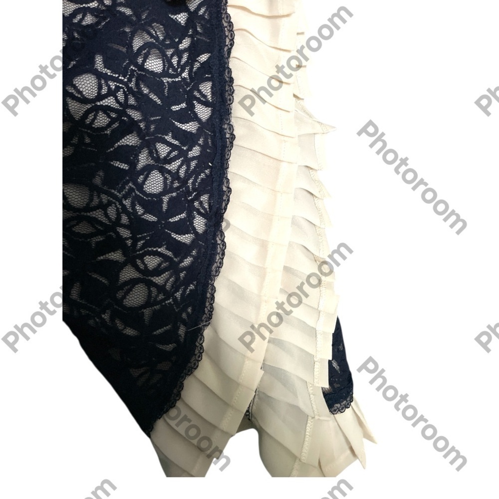 VTG Twelve by Twelve Navy Blue Lace Short-sleeved Mini Dress with Cream Accents. - Picture 7 of 9